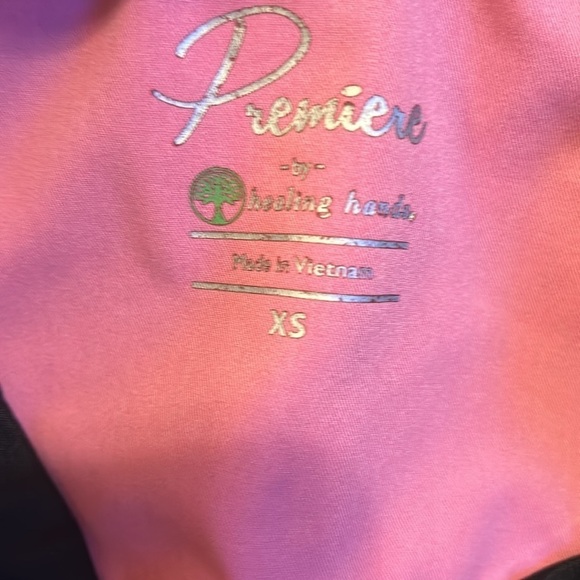 Healing Hands Pink & Black Hearts Medical Tunic Top Women’s XS - Picture 7 of 9